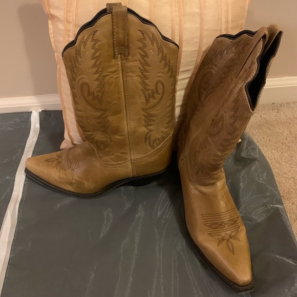 Cowboy boots - Picture 1 of 5